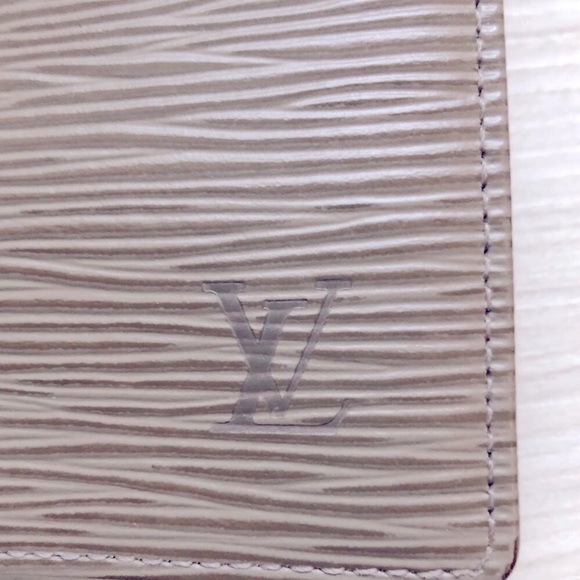 Authentic Louis Vuitton Taupe Epi Wallet, EUC, Stunner! - Picture 7 of 7